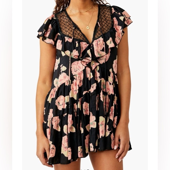 Free People Dresses & Skirts - Free People Floral Babydoll Dress Black Pink Medium